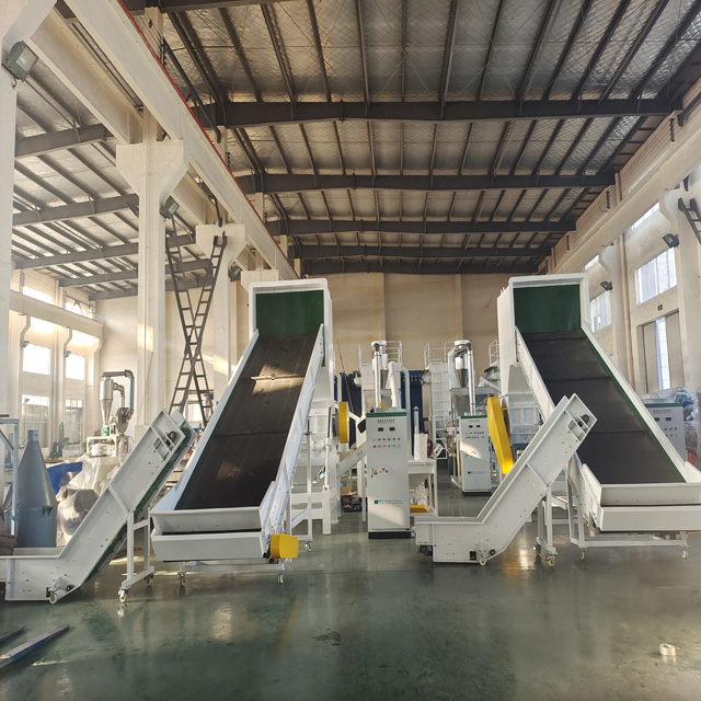 SPC/WPC地板行业破碎磨粉系统